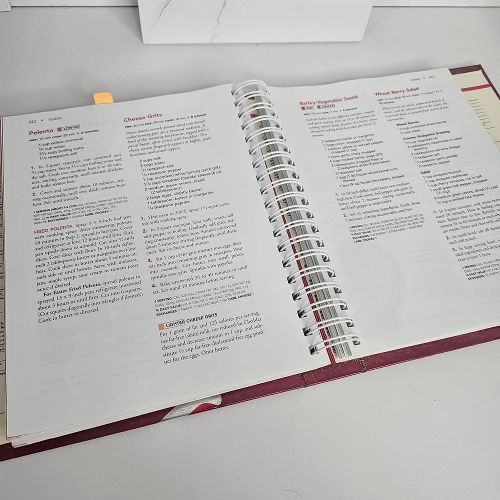 Betty Crocker Cookbook Heart Health Edition Ring Bound Binder 1400 Recipes‎ 2007